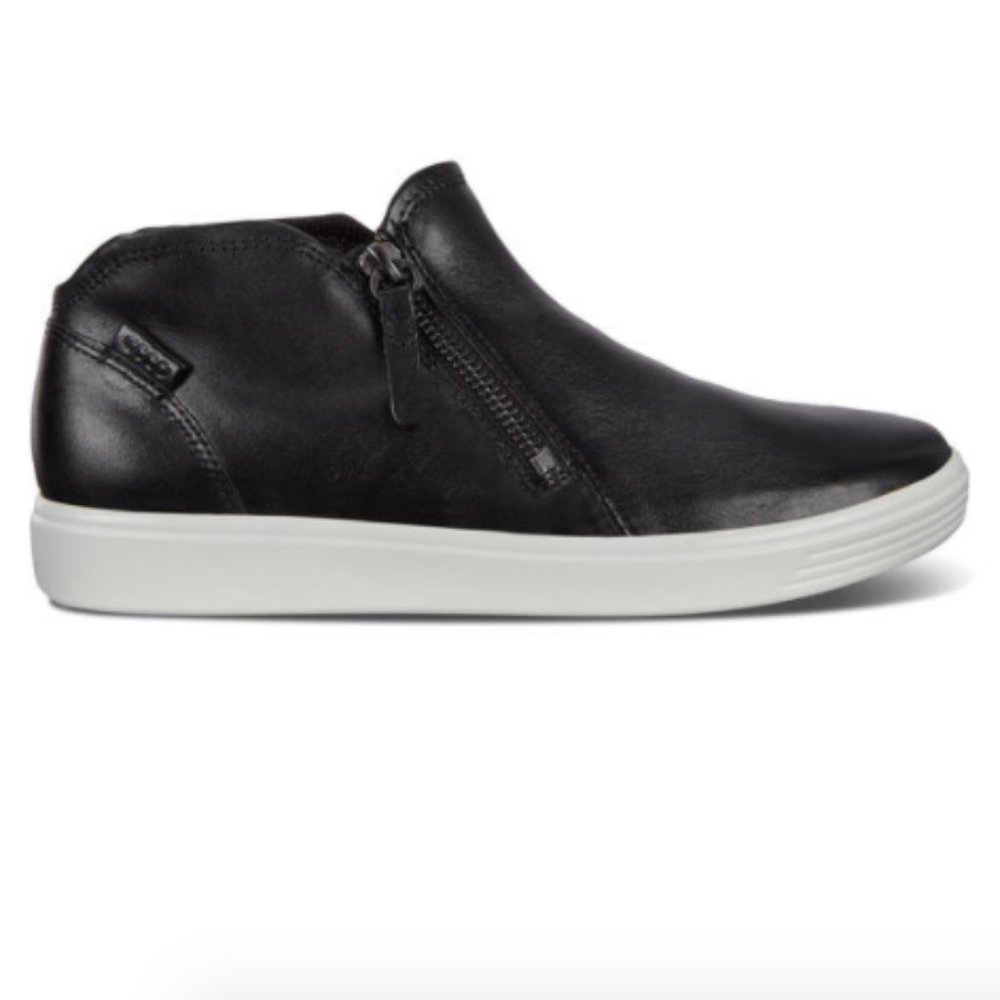 Ecco Soft 7 Women's Zip-Up Ankle Boot